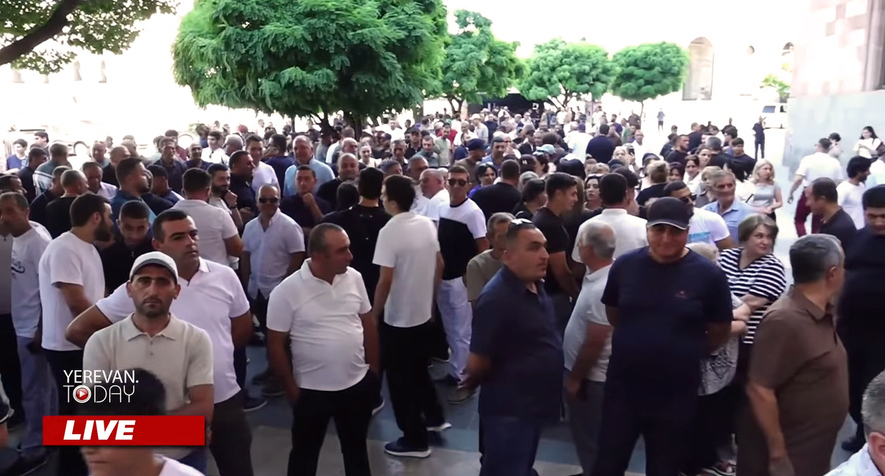 Armenian fish farmers at a protest in Yerevan. Frame from the video https://www.youtube.com/watch?v=d0pEGg0-RN8&t=2505s Armenian fish farmers at a protest in Yerevan. Frame from the video https://www.youtube.com/watch?v=d0pEGg0-RN8&t=2505s