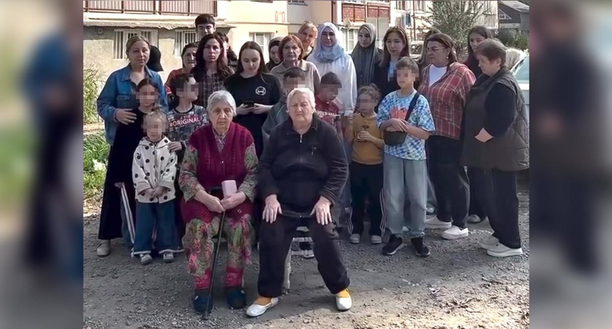 Residents of the house on Kalmykov Street in Nalchik are recording a collective video appeal. Frame from the video https://www.instagram.com/p/Deqf6ArMxvi (the activities of Meta (owner of Facebook, Instagram, and WhatsApp) are banned in Russia) Residents of the house on Kalmykov Street in Nalchik are recording a collective video appeal. Frame from the video https://www.instagram.com/p/Deqf6ArMxvi (the activities of Meta (owner of Facebook, Instagram, and WhatsApp) are banned in Russia)